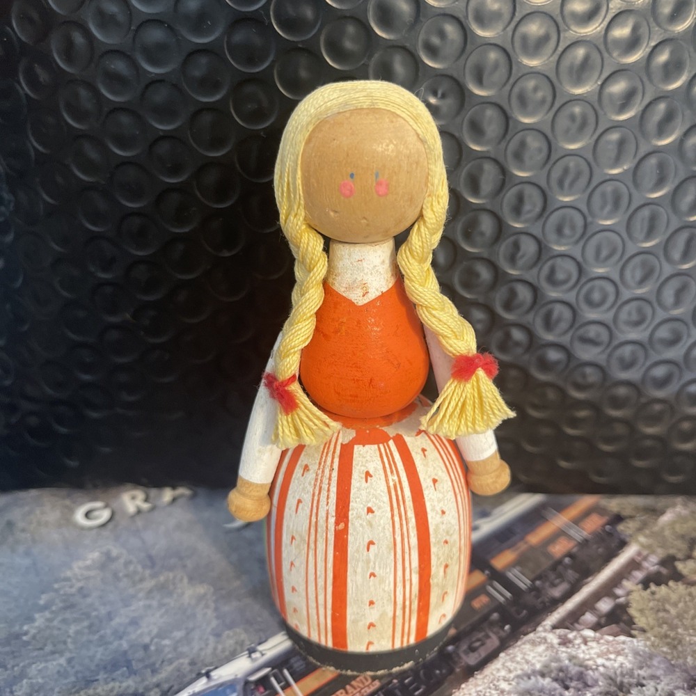 SWEDISH WOOD PEG GIRL DOLL FIGURINE braids Ellerbergs Sweden Handmade Folk Art